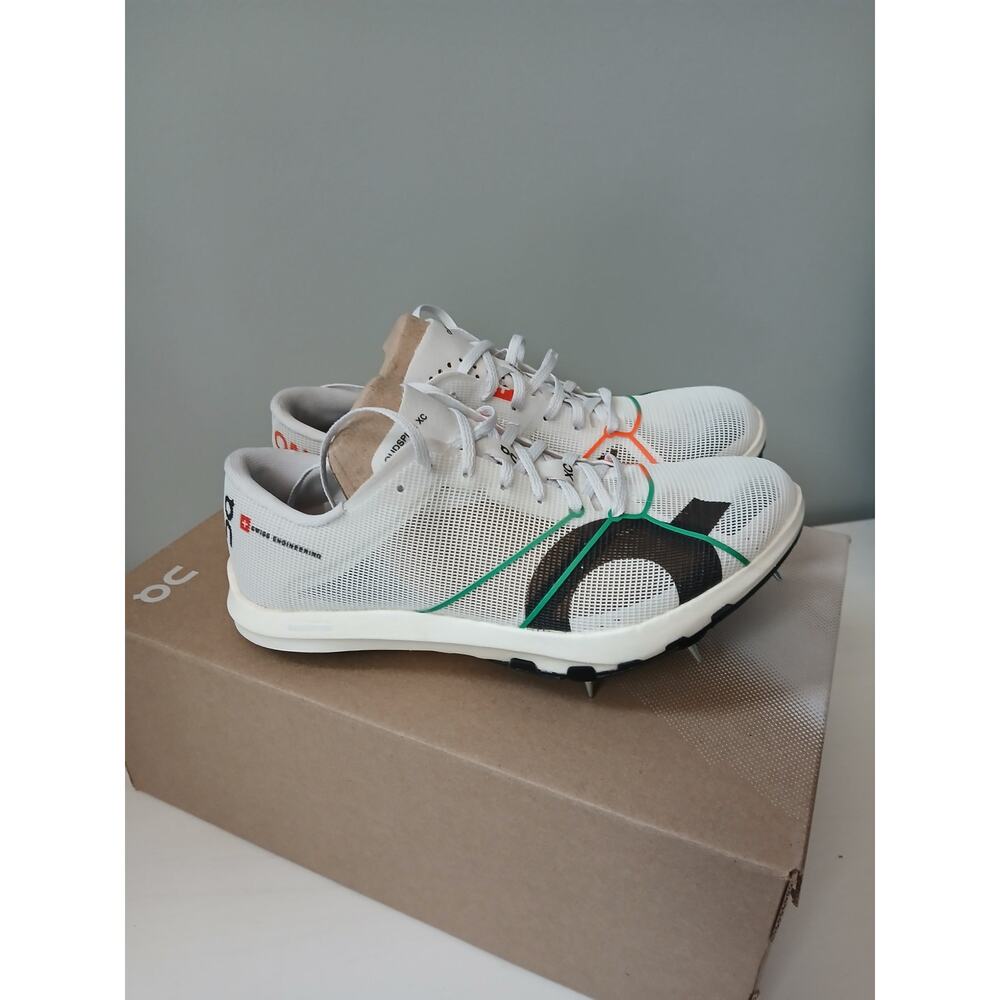 On Cloudspike XC womens size 5 - Picture 6 of 10